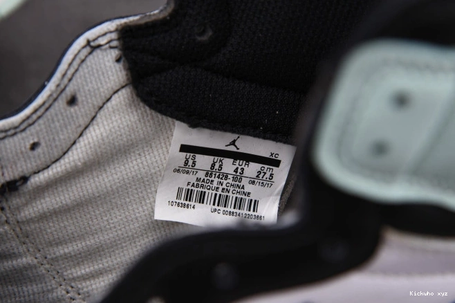 High 861428-100 Jordan 1 Retro Igloo 0822